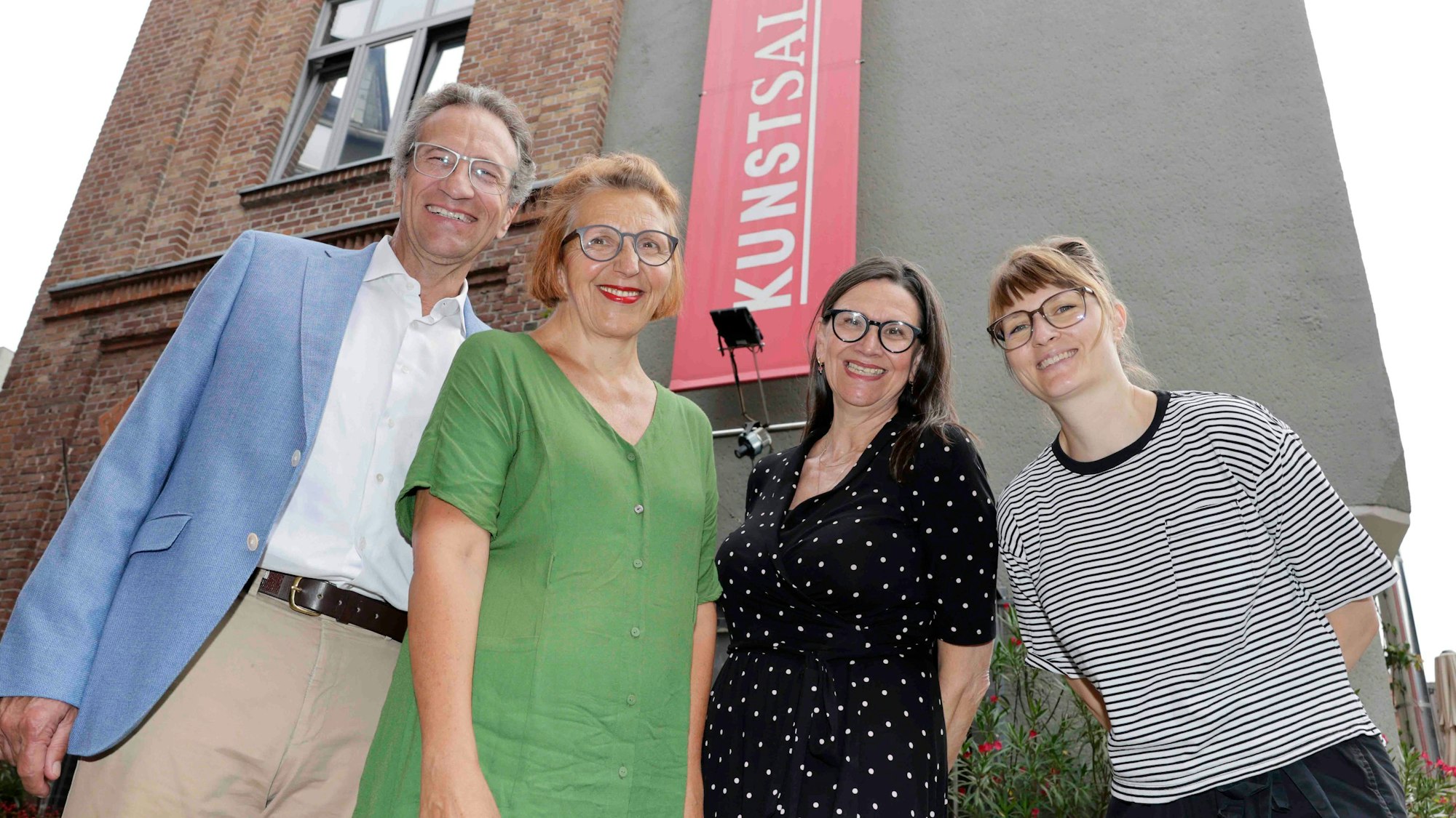 Die Macherinnen und Macher im KunstSalon e.V.