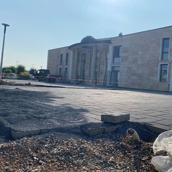 Zu sehen ist die neue Brühler Moschee.