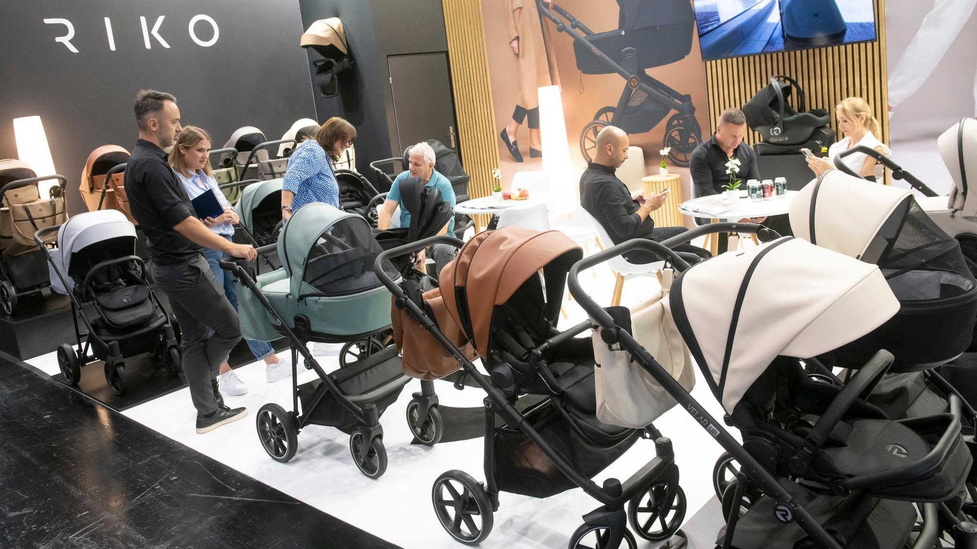 Kinderwagen auf der Messe in Köln
