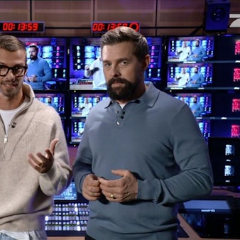 Das Moderatoren-Duo Joko Winterscheidt (l) und Klaas Heufer-Umlauf