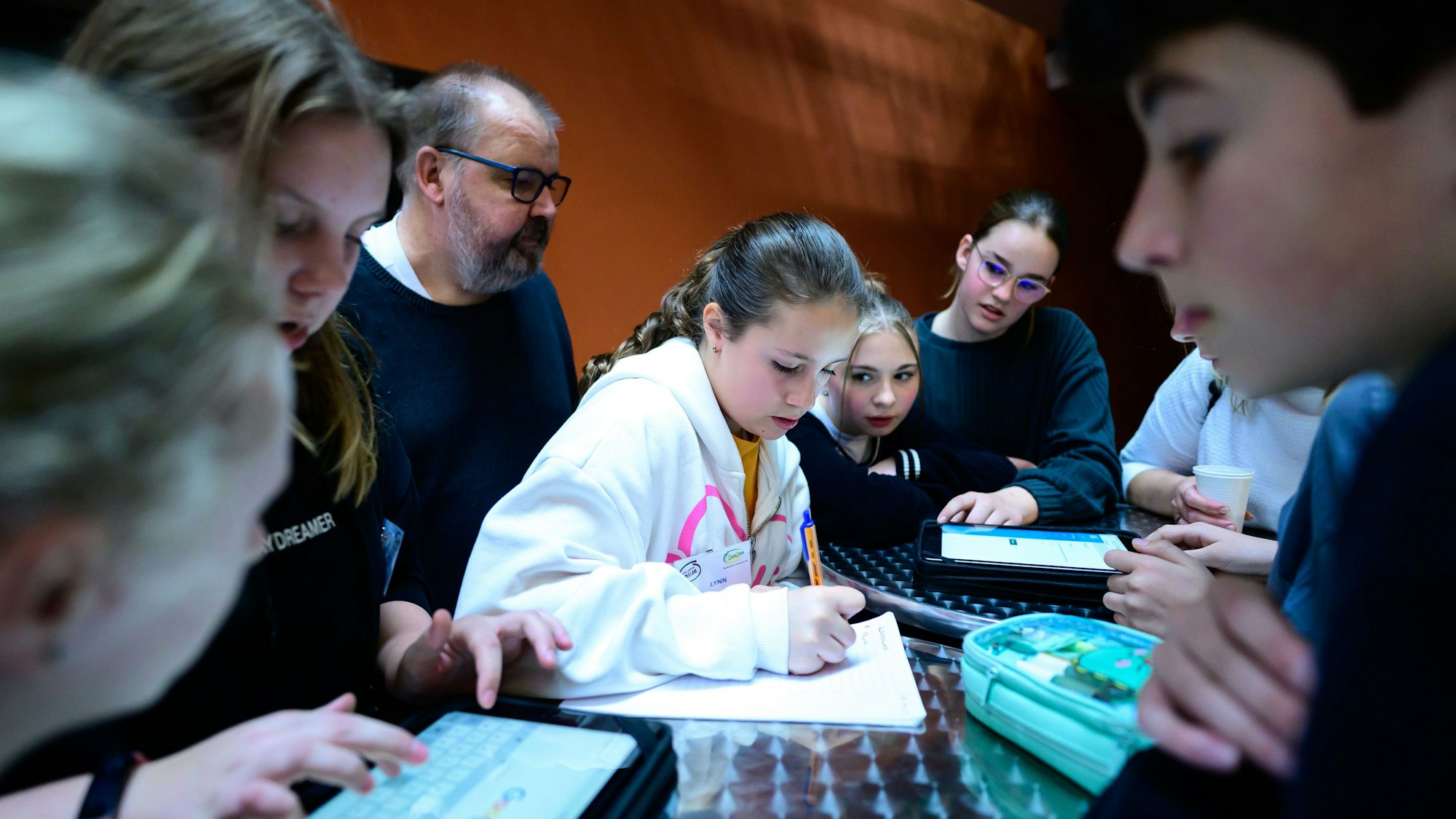 Die Schnellsten siegen — aber nur, wenn sie die Fragen ganz genau gelesen und richtig beantwortet haben.