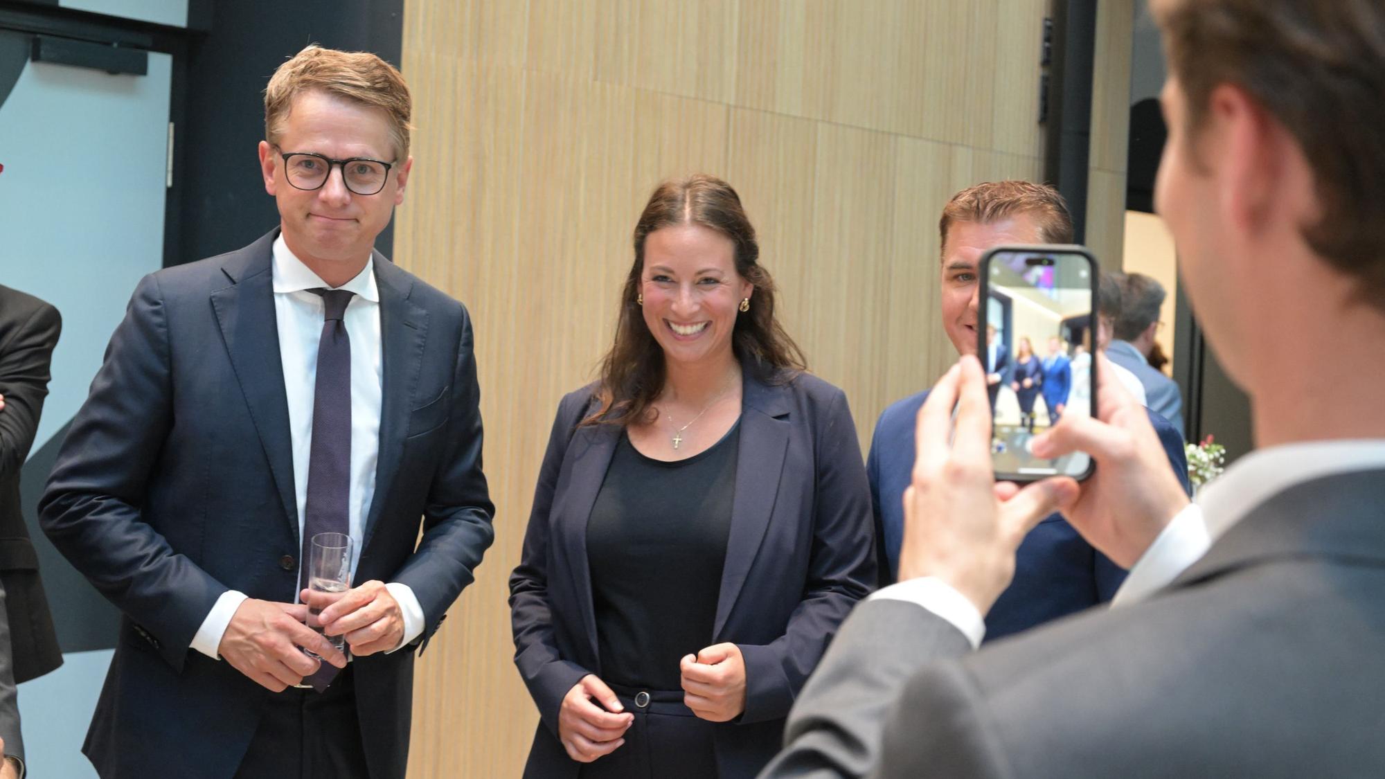 CDU-Generalsekretär Carsten Linnemann kam nach Bergisch Gladbach auf Einladung von Caroline Bosbach, die für den Bundestag kandidieren will.