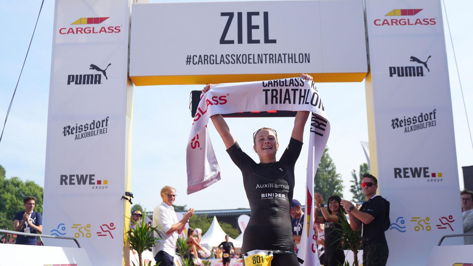 Triathletin Carolin Meyer überquerte voriges Jahr als erste Frau auf der Mitteldistanz die Ziellinie im Tanzbrunnen. Nun will sie ihren Titel verteidigen.