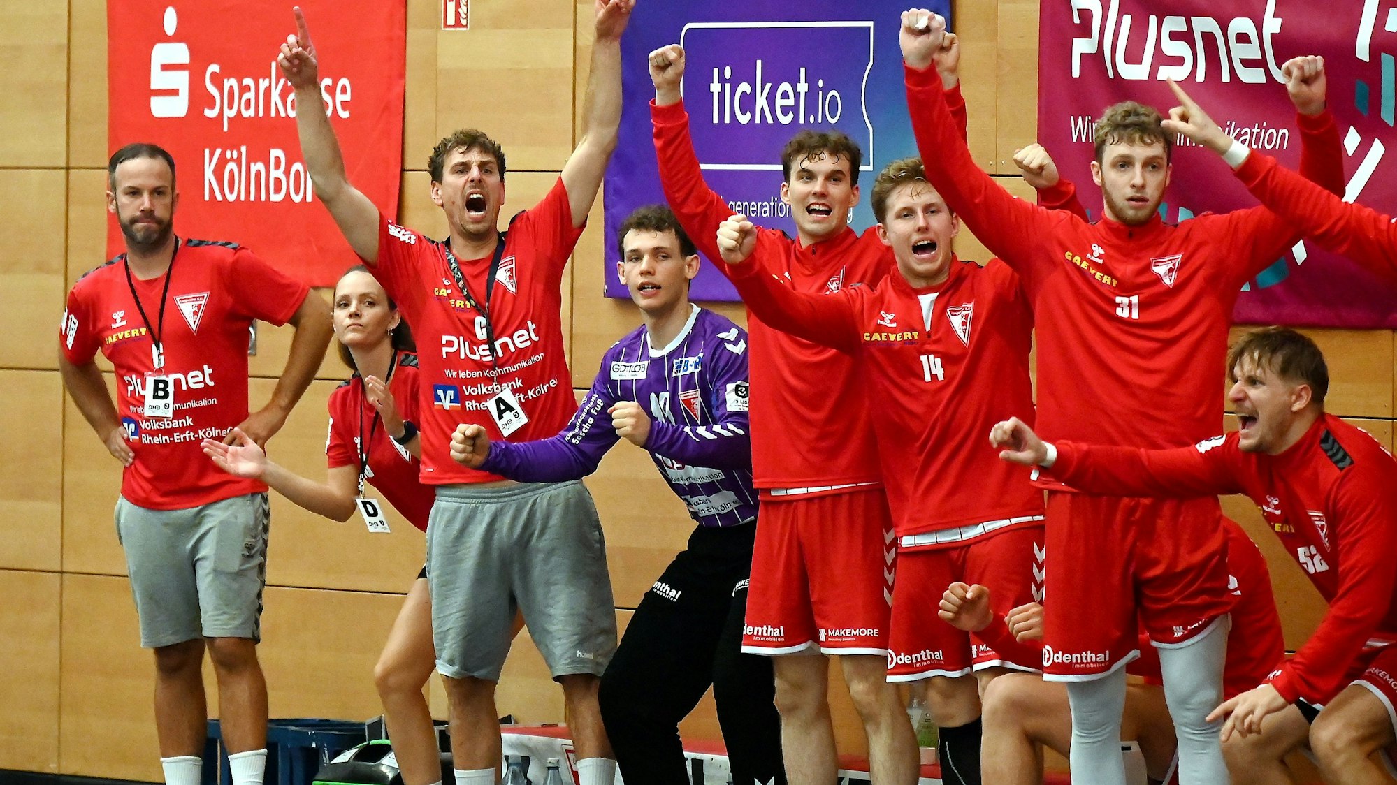31.08.2024, Handball-Longericher SC Köln - HSG Rodgau
Bank Longerich
Foto: Uli Herhaus