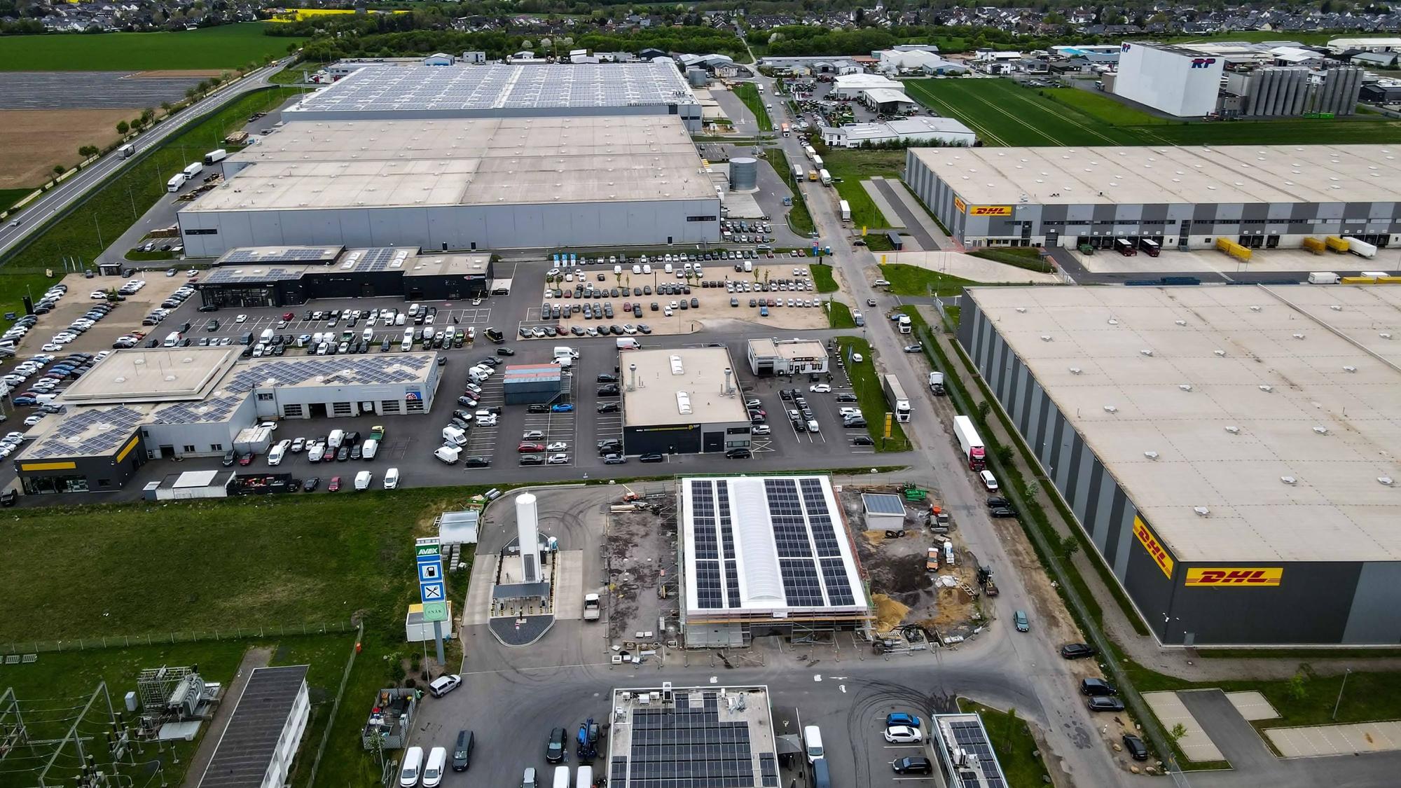 Das Luftbild zeigt den Industriepark am Silberberg in Euskirchen.