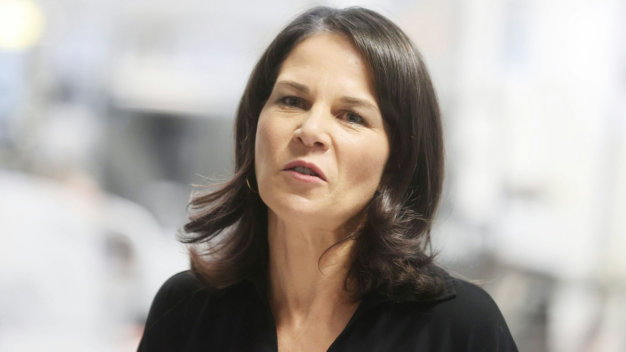 Außenministerin Annalena Baerbock (Bündnis 90/Die Grünen) spricht bei einem Pressestatement zum Abschluss ihrer Sommerreise.