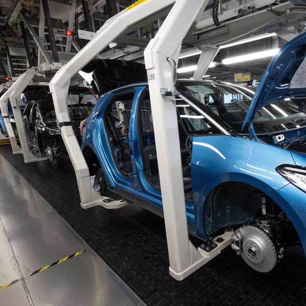 Der ID.3 bleibt vorerst das günstigste E-Modell von VW – rutscht aber nur über die aktuellen Rabatte unter die 30000-Euro-Marke.