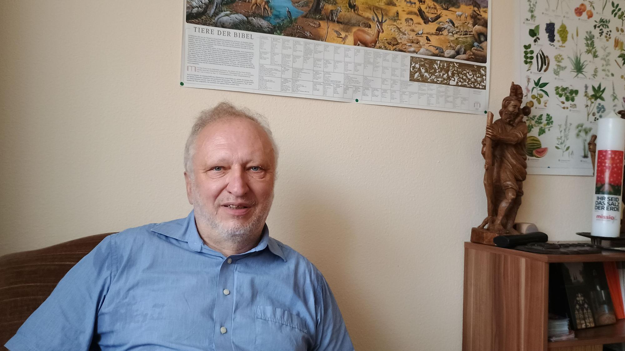Der Pfarrer Christof Dürig arbeitet für die Pfarreiengemeinschaft Frechen
