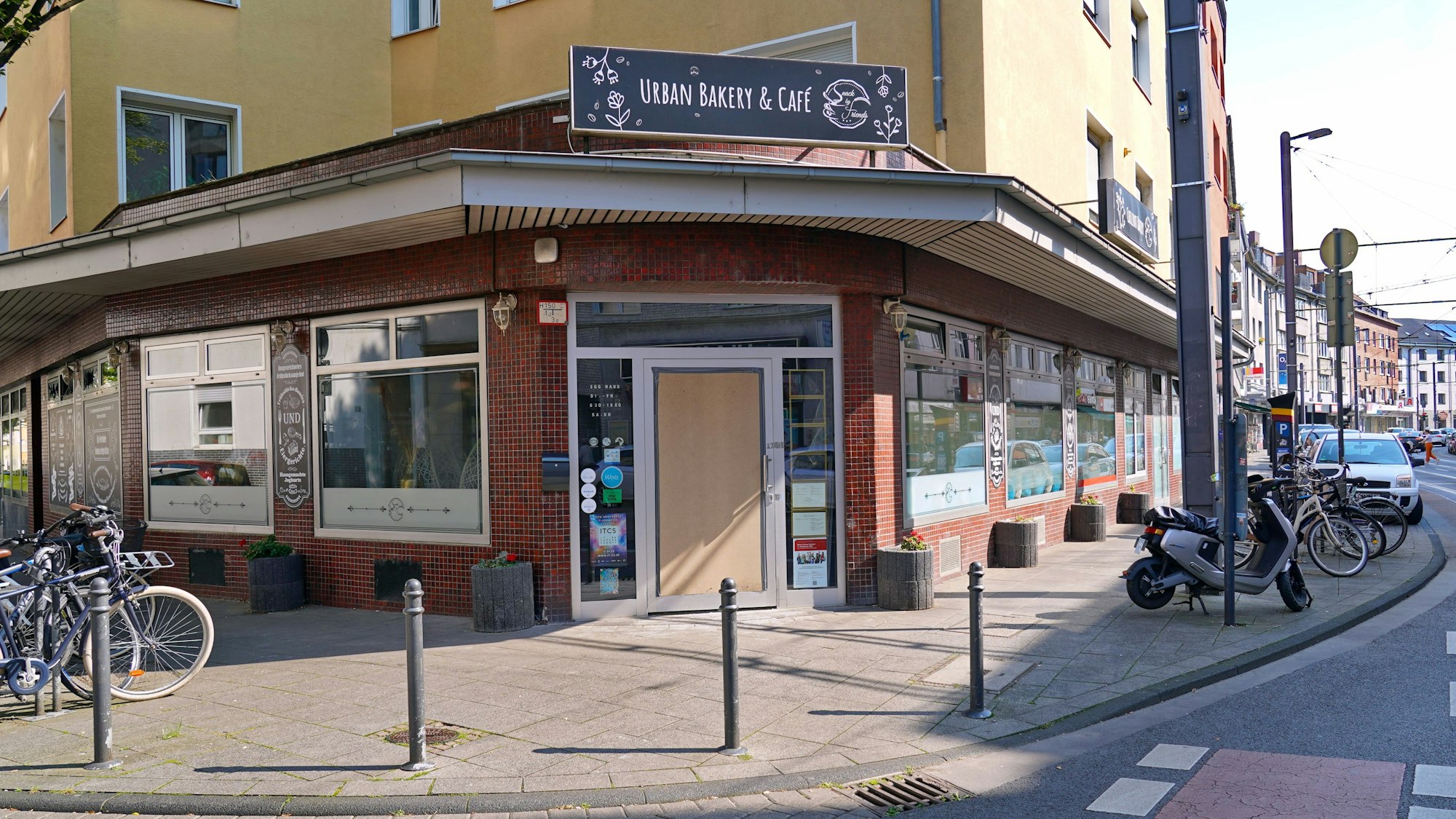 Das Café Egghaus in Zollstock von außen