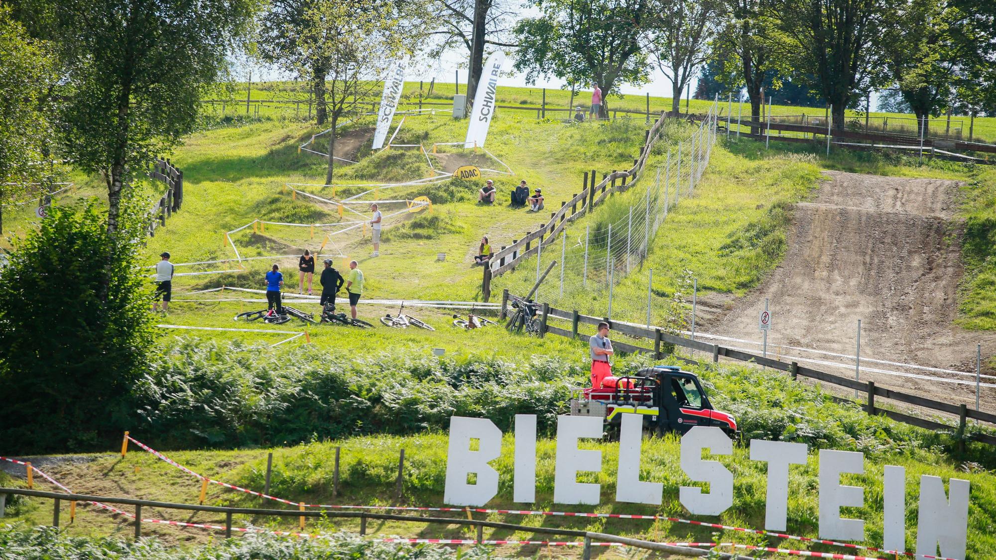 Blick auf den Waldkurs in Bielstein.