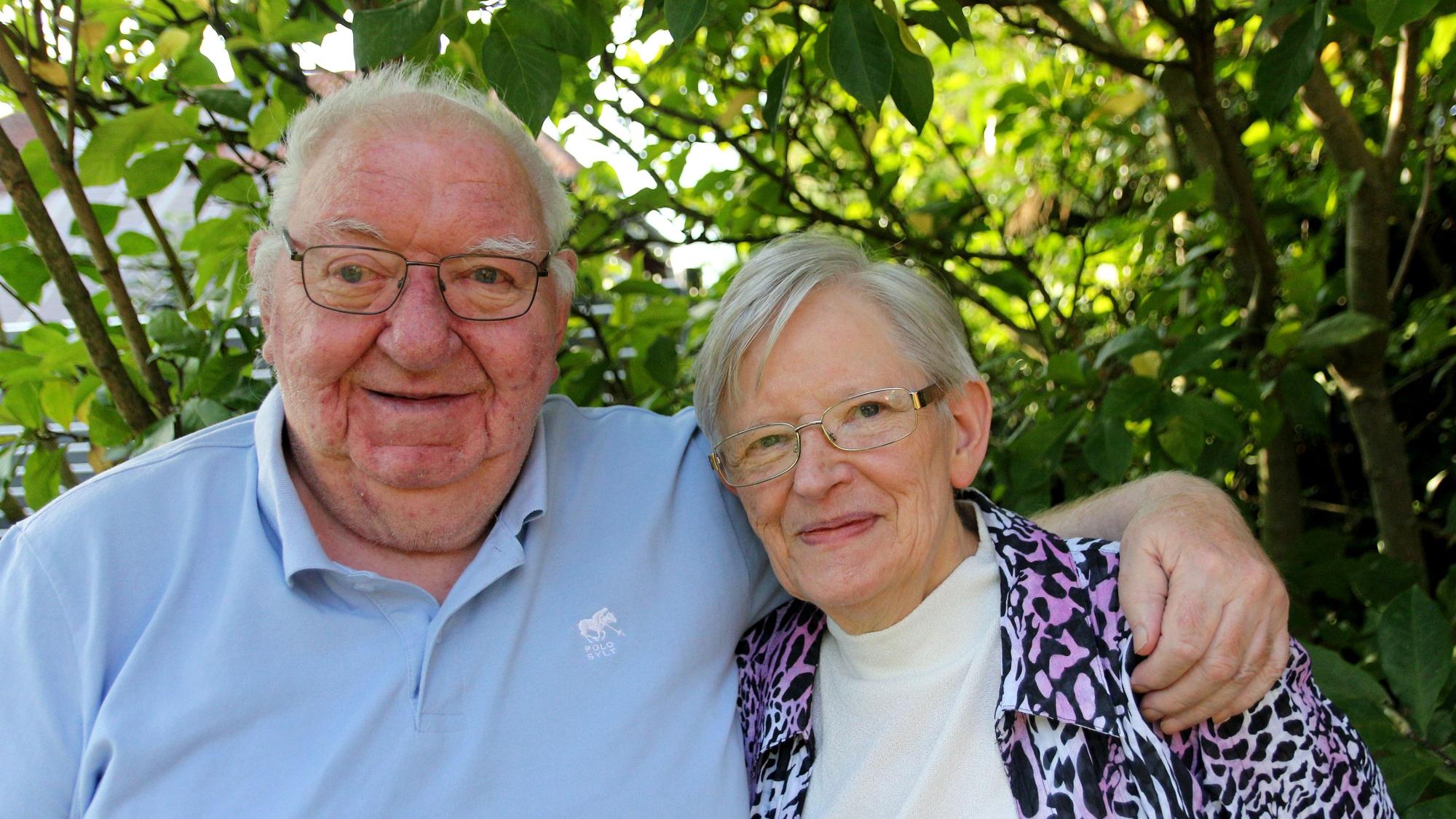 Auf dem Bild sind Brigitte und Theo Schiffer zu sehen.