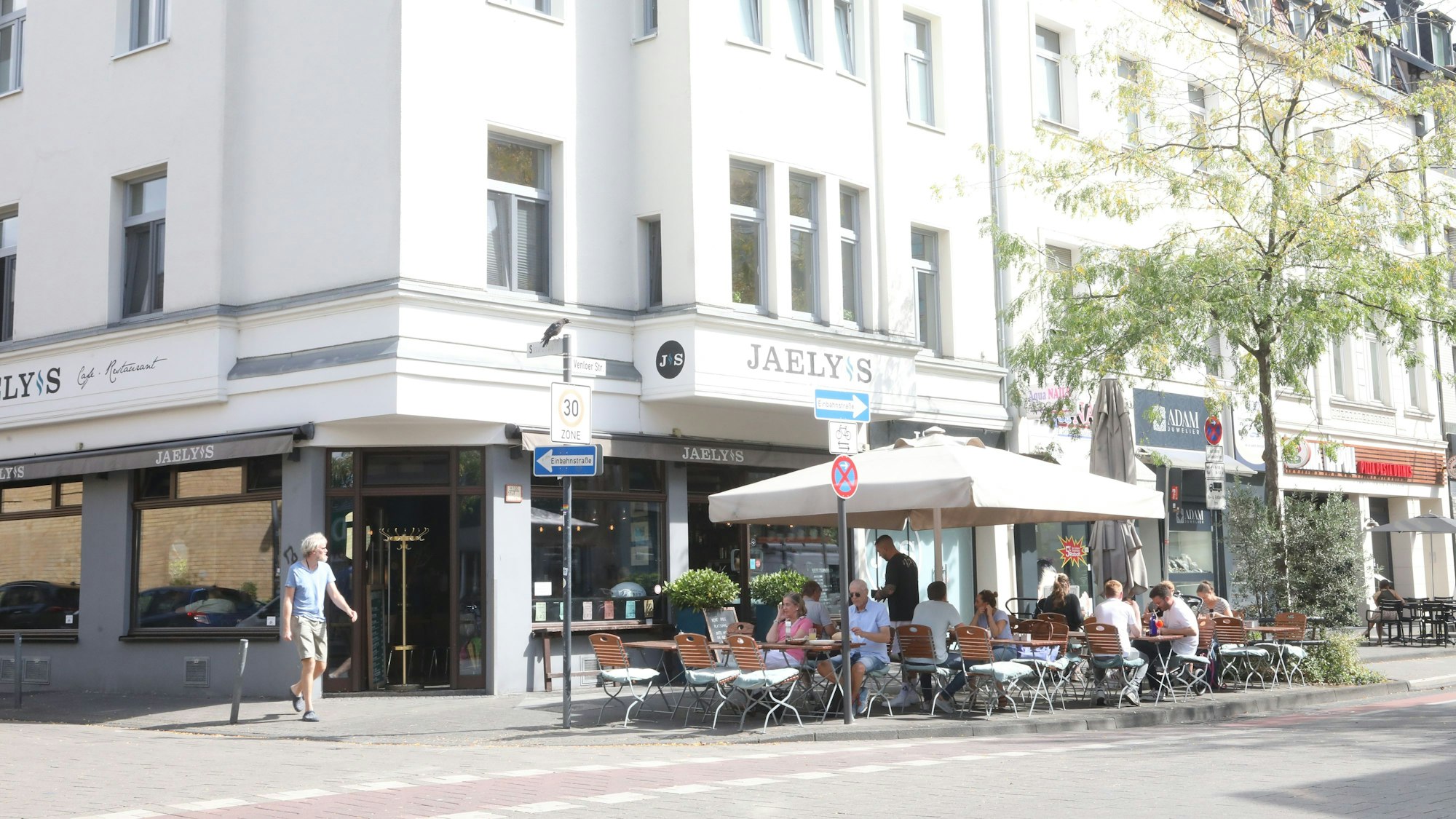 Das Cafe Jaelys in Ehrenfeld auf der Venloer Straße