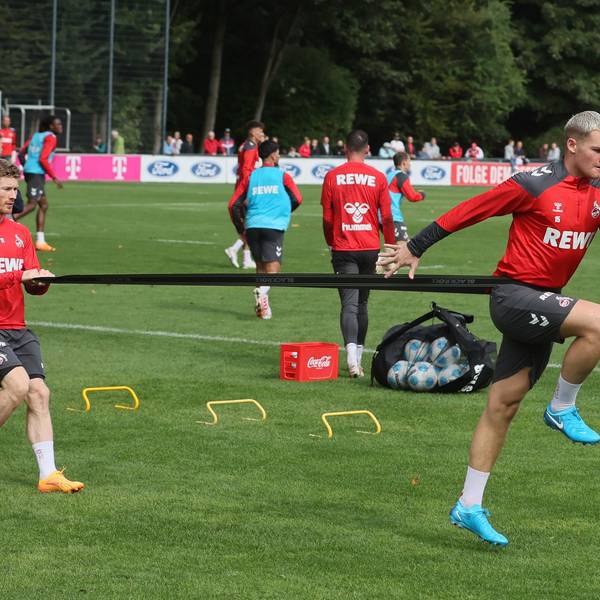 Gemeinsame Arbeit am Comeback: Innenverteidiger Luca Kilian (r.) und Offensivspieler Florian Kainz (l.).