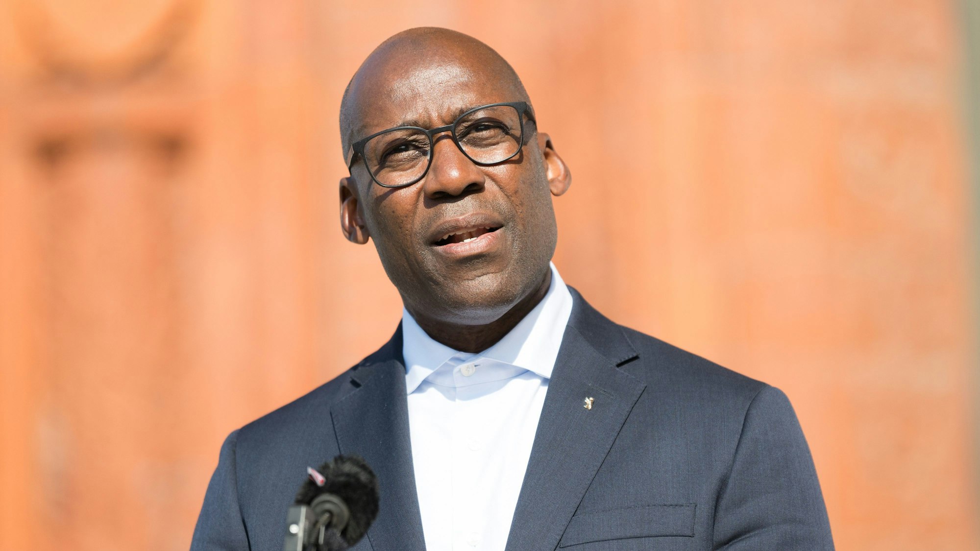 Berlins Kultursenator Joe Chialo (CDU) ist angegriffen worden (Archivbild).