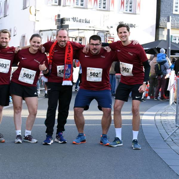 Bild von zwei Läuferstaffeln