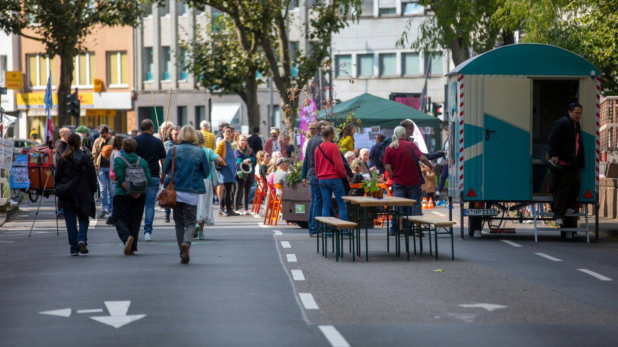 Auf der südlichen Seite des Platzes durften die Besucher ausnahmsweise flanieren.