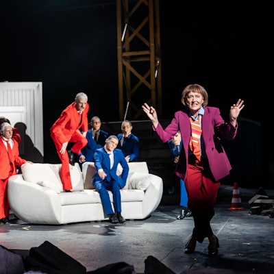 Anja Laïs als Henriette Reker.