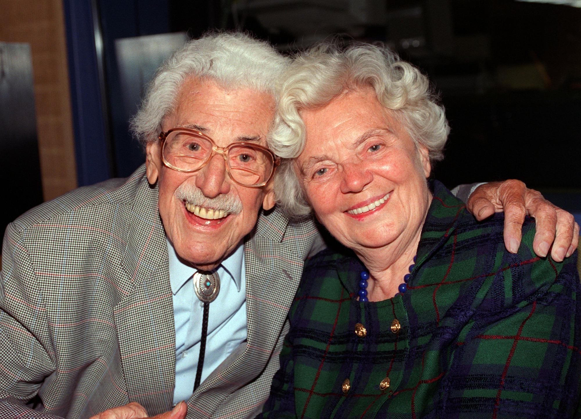 Archivbild vom 08.07.1996 zeigt die Schauspieler Willy Millowitsch und Heidi Kabel.