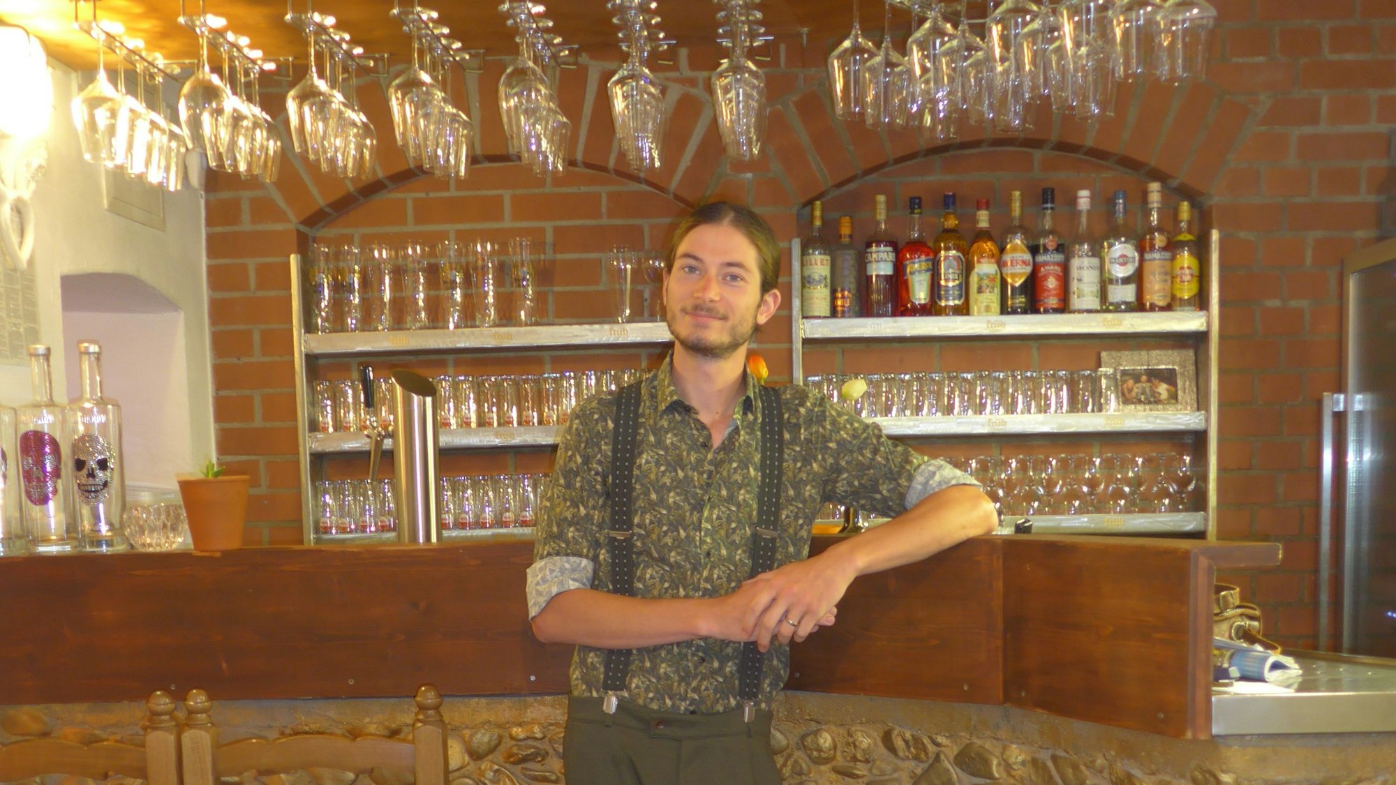 Philipp Rist (25) ist seit Anfang des Jahres Betriebsleiter des Restaurants Zum Scheurer in Porz-Zündorf