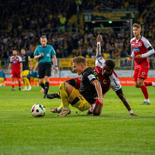 Zweikampf von Lukas Scepanik Alemannia Aachen, 08 und Sidny Lopes Cabral FC Victoria Koeln, 05 TSV Alemannia Aachen vs. FC Viktoria Koeln, Fussball, 3. Liga, 5. Spieltag, Saison 2024/2025, 15.09.2024, TSV Alemannia Aachen vs. FC Viktoria Koeln, Fussball, 3. Liga, 5. Spieltag, Saison 2024/2025, 15.09.2024 Aachen *** duel between Lukas Scepanik Alemannia Aachen, 08 and Sidny Lopes Cabral FC Victoria Koeln, 05 TSV Alemannia Aachen vs FC Viktoria Koeln, Football, 3 Liga, Matchday 5, Season 2024 2025, 15 09 2024, TSV Alemannia Aachen vs FC Viktoria Koeln, Football, 3 Liga, Matchday 5, Season 2024 2025, 15 09 2024 Aachen Copyright: xEibner-Pressefoto/JustinxDerondex EP_JDU