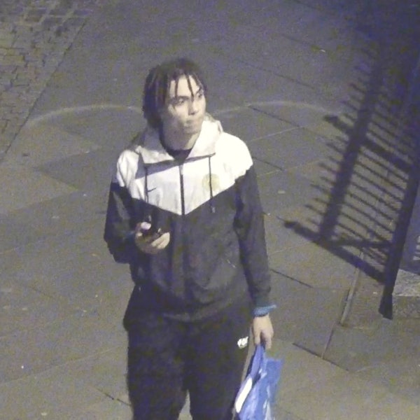 Nach diesem Tatverdächtigen fahndet die Polizei in Zusammenhang mit der Explosion am Club Vanity an den Kölner Ringen.