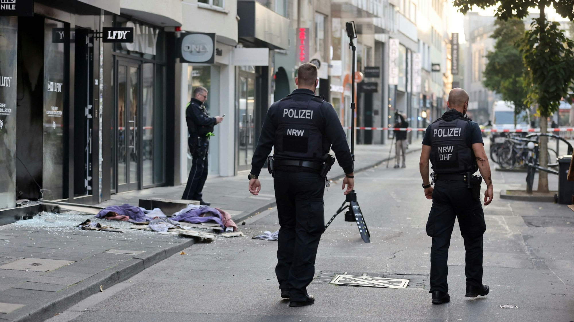 Das angesagte Modegeschäft „LFDY“ wurde bei dem Brandanschlag verwüstet.