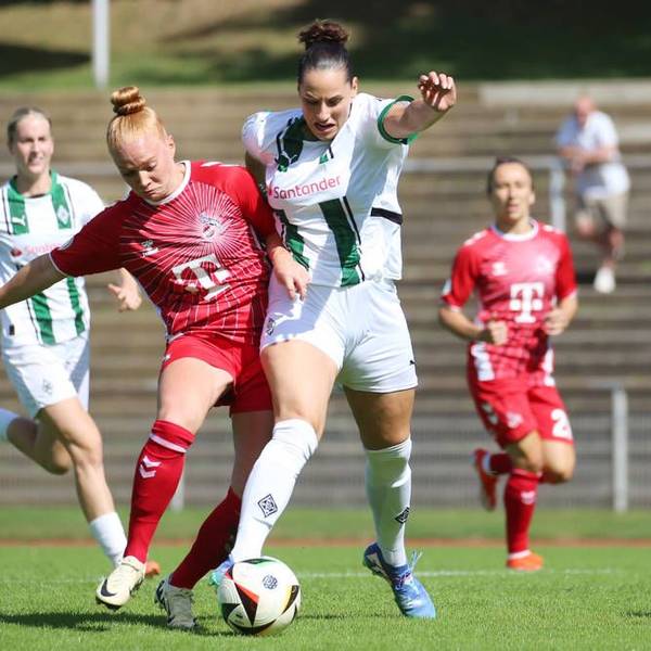 Mönchengladbach, Deutschland 08. September 2024: DFB Pokal - Frauen - 2024/2025 - Borussia Mönchengladbach vs. 1. FC Köln Im Bild: v. li. im Zweikampf Flaka Aslanaj Borussia Mönchengladbach und Laura Vogt 1. FC Köln /// DFB regulations prohibit any use of photographs as image sequences and/or quasi-video /// Grenzlandstadion Nordrhein Westfalen *** Mönchengladbach, Germany 08 September 2024 DFB Pokal Women 2024 2025 Borussia Mönchengladbach vs 1 FC Köln In the picture from left in duel Flaka Aslanaj Borussia Mönchengladbach and Laura Vogt 1 FC Köln DFB regulations prohibit any use of photographs as image sequences and or quasi video Grenzlandstadion Nordrhein Westfalen Copyright: xFotostandx/xVanxderxVeldenx