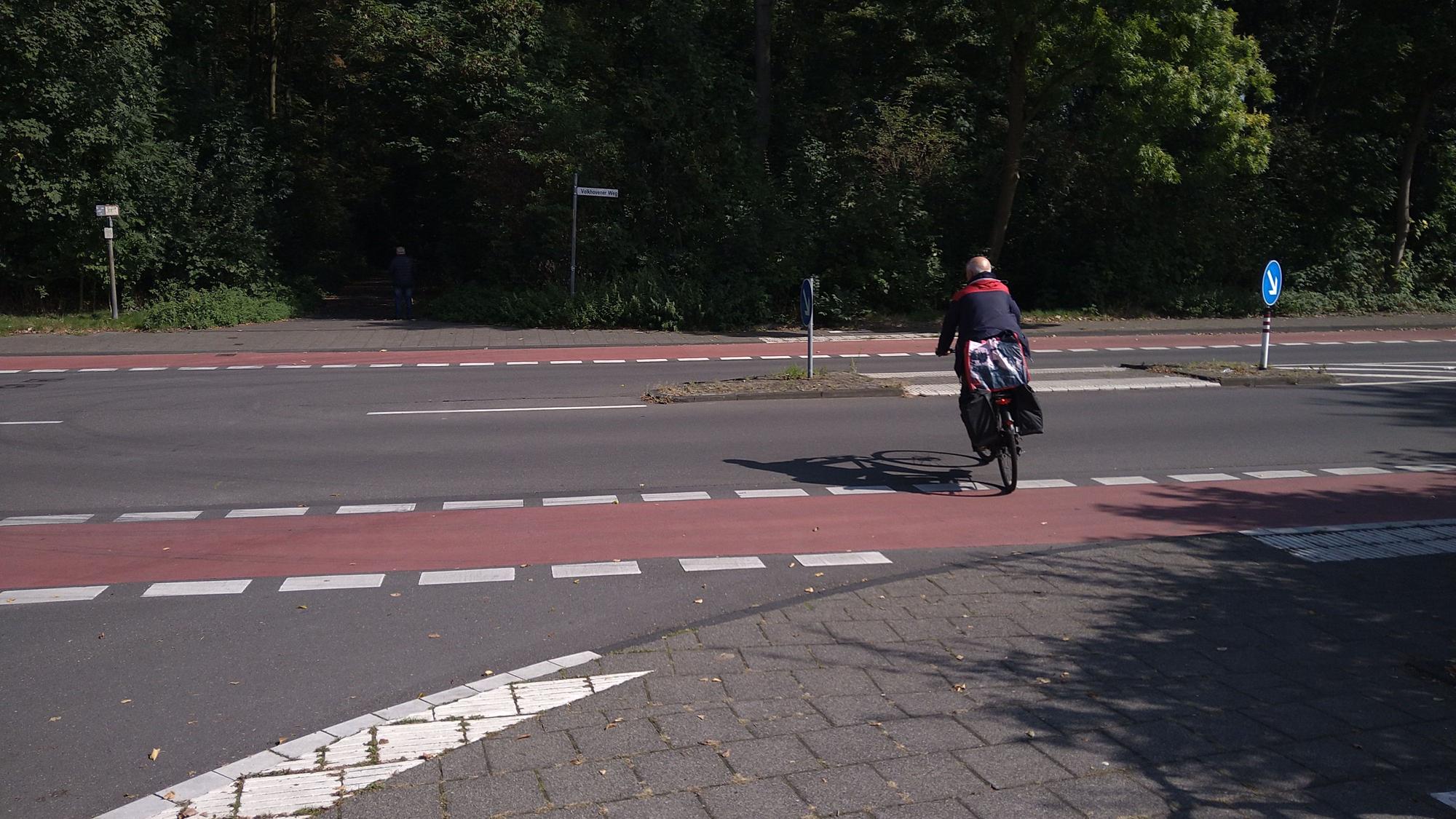 Nach und nach soll auch im Bezirk Chorweiler ein zusammenhängendes Netz an Radrouten entstehen.