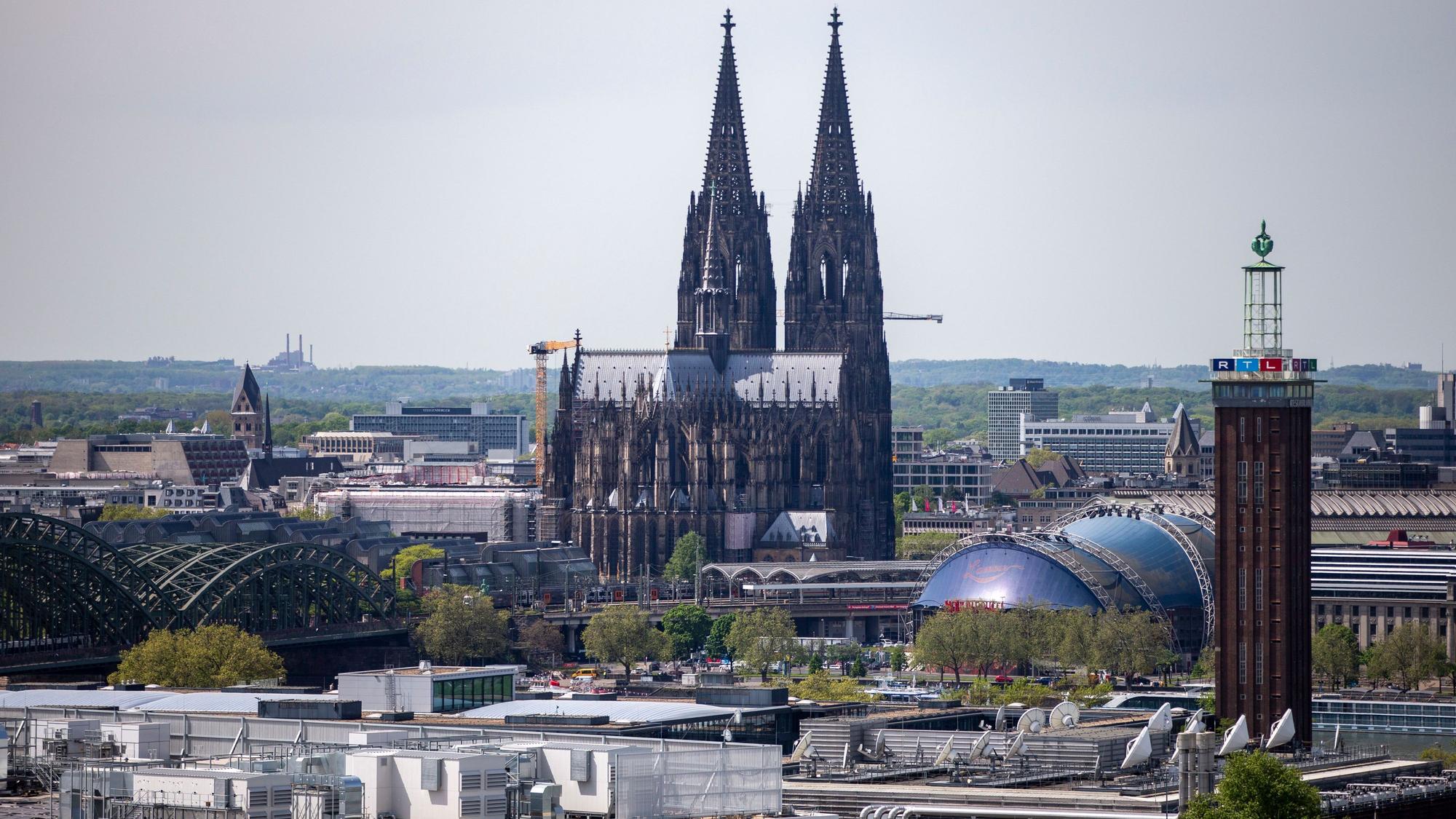 Der Dom im Stadtpanorama: Kölns Bevölkerung wächst weiter.