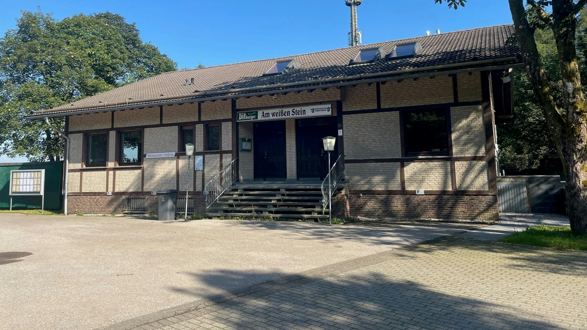 Das Restaurant am Weißen Stein in Udenbreth steht seit einiger Zeit leer.