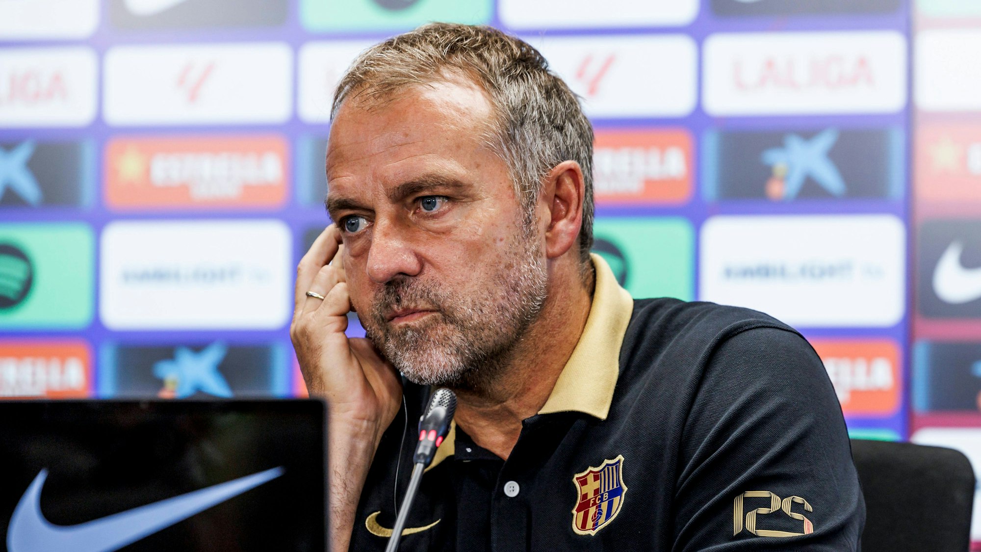 Hansi Flick, Trainer des spanischen Fußball-Spitzenclubs wurde für eine Reaktion angefragt. (Archivbild)