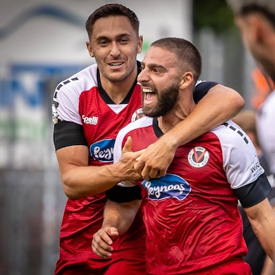 3. Liga: FC Viktoria Köln - SC Verl, 22.09.2024 Jubel über das Tor zum 1:1 durch Serhat-Semih Güler FC Viktoria Köln, 30  Köln, 22.09.2024, 6. Spieltag der 3. Fußball-Liga, FC Viktoria Köln - SC Verl im Sportpark Hoehenberg in Köln. Die DFL-Bestimmungen verbieten die Verwendung von Fotografien als Bildsequenzen und / oder Quasi-Videos. *** 3 Liga FC Viktoria Köln SC Verl, 22 09 2024 Cheering about the goal to 1 1 by Serhat Semih Güler FC Viktoria Köln, 30 Köln, 22 09 2024, 6 matchday of the 3 soccer league, FC Viktoria Köln SC Verl at Sportpark Hoehenberg in Cologne The DFL regulations prohibit the use of photographs as image sequences and or quasi videos Copyright: xBEAUTIFULxSPORTS/LeahxKohringx