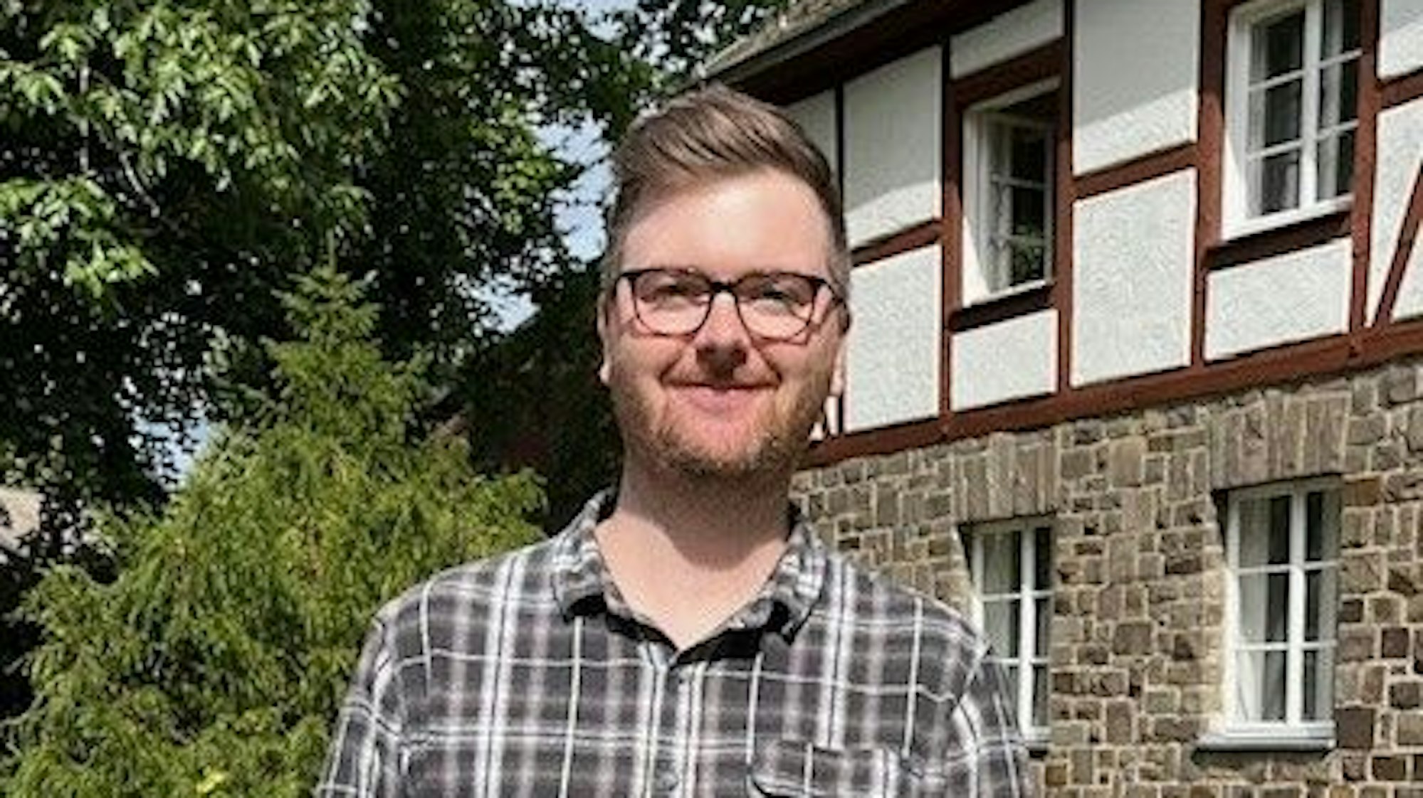 Ab dem 1. Oktober 2024 steht Jan Jaing als neuer Leiter an der Spitze der Musikschule Troisdorf