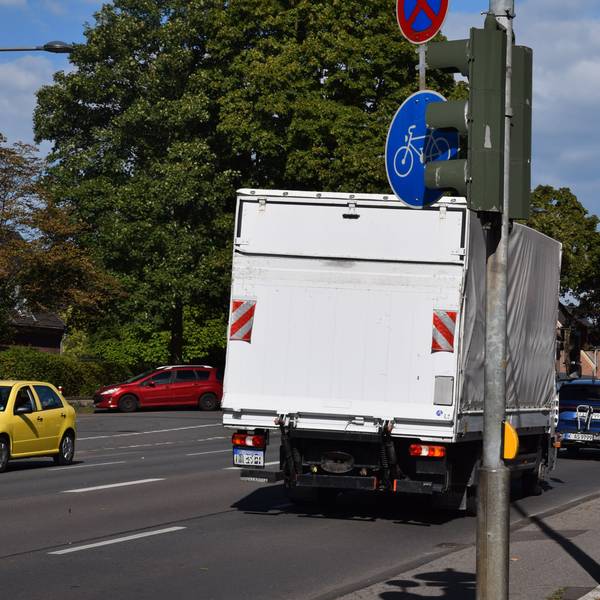 LKWs auf Bergisch Gladbacher Straße