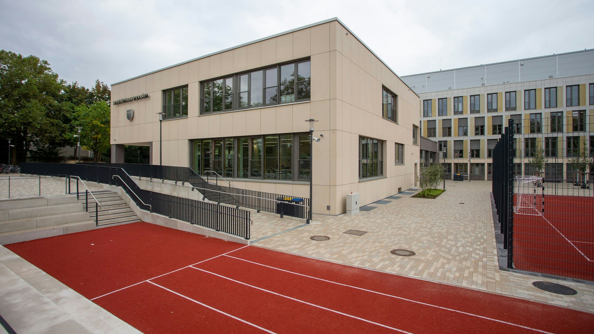 Das frisch sanierte Dreikönigsgymnasium in Köln (Symbolbild).