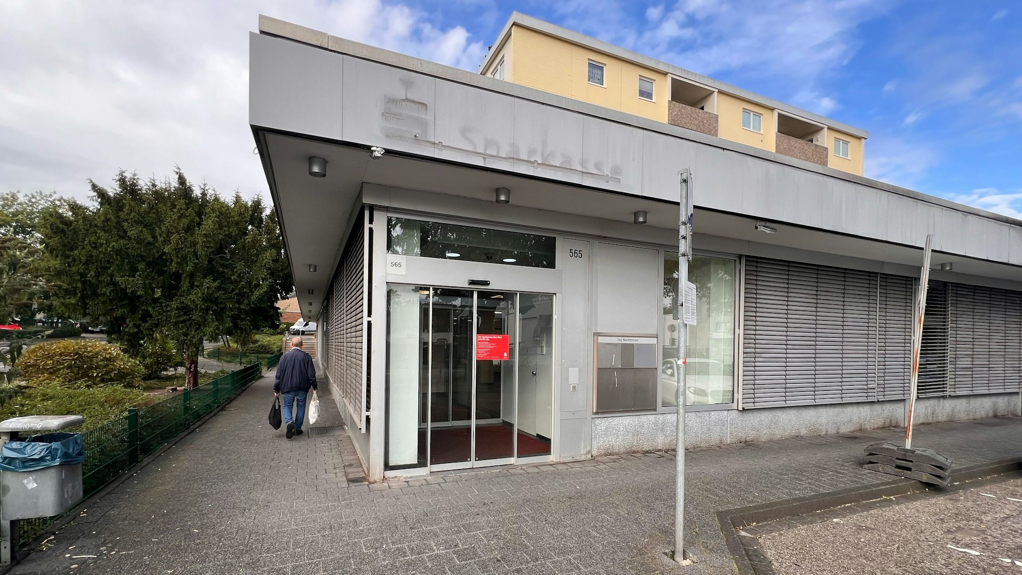 Fotos von der geschlossenen Sparkasse Eil.