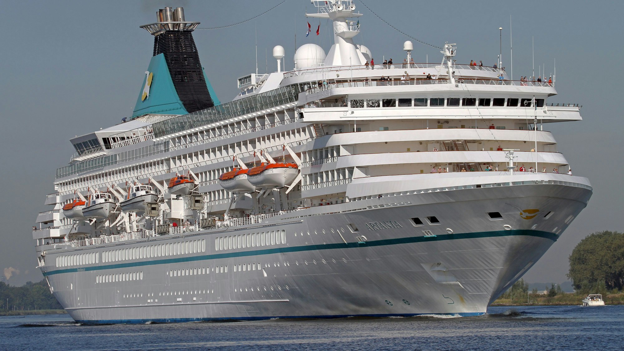 Für viele ein attraktives Urlaubsziel: Ein Kreuzfahrtschiff der Phoenix-Reisen-Flotte.