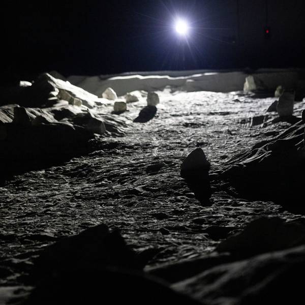 Luna bietet Astronauten und Wissenschaftlern mondähnliche Bedingungen für Mondmission-Training sowie Material- und Ausrüstungsprüfung.