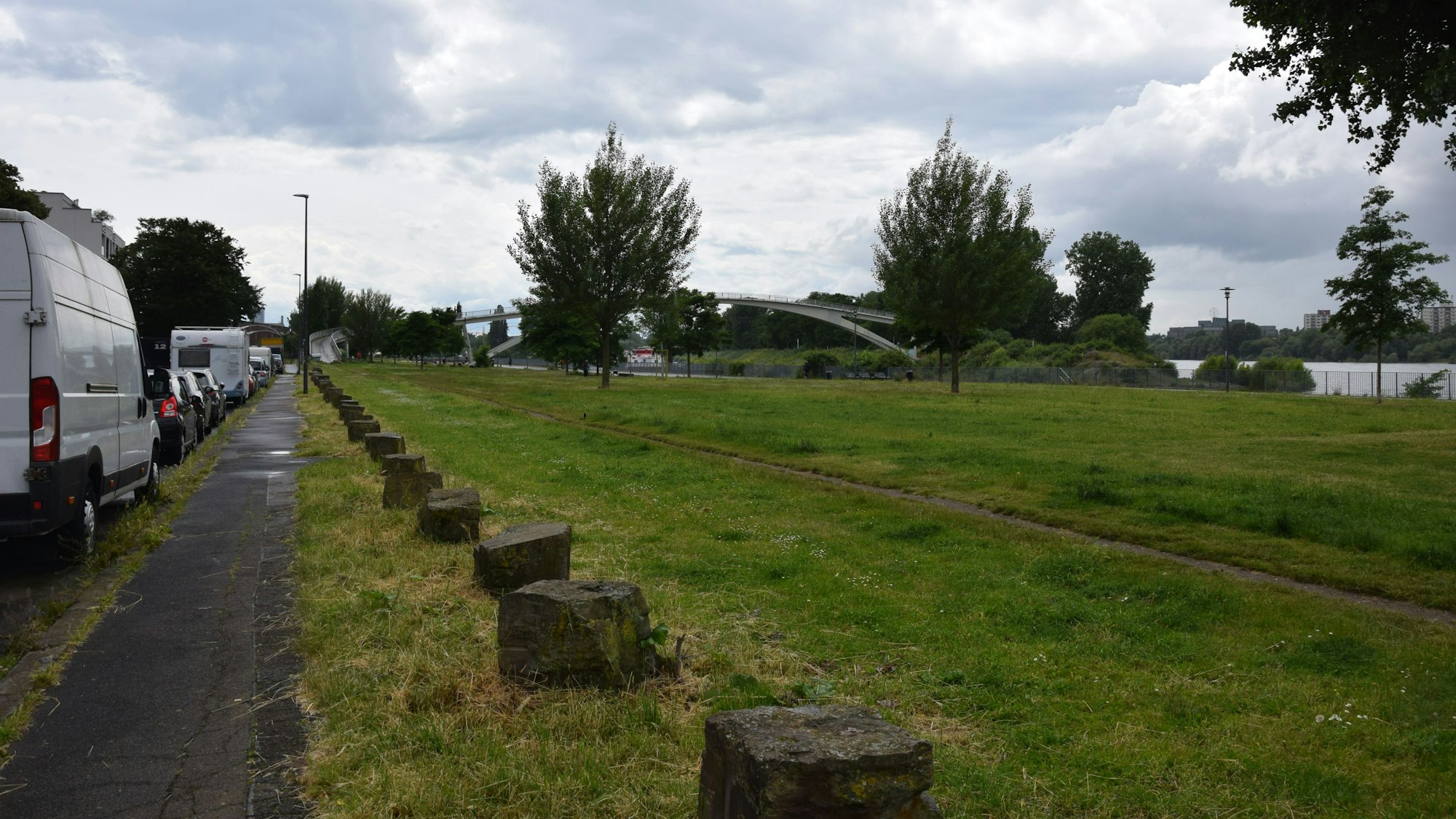 Rheinboulevard an der Hafenstraße