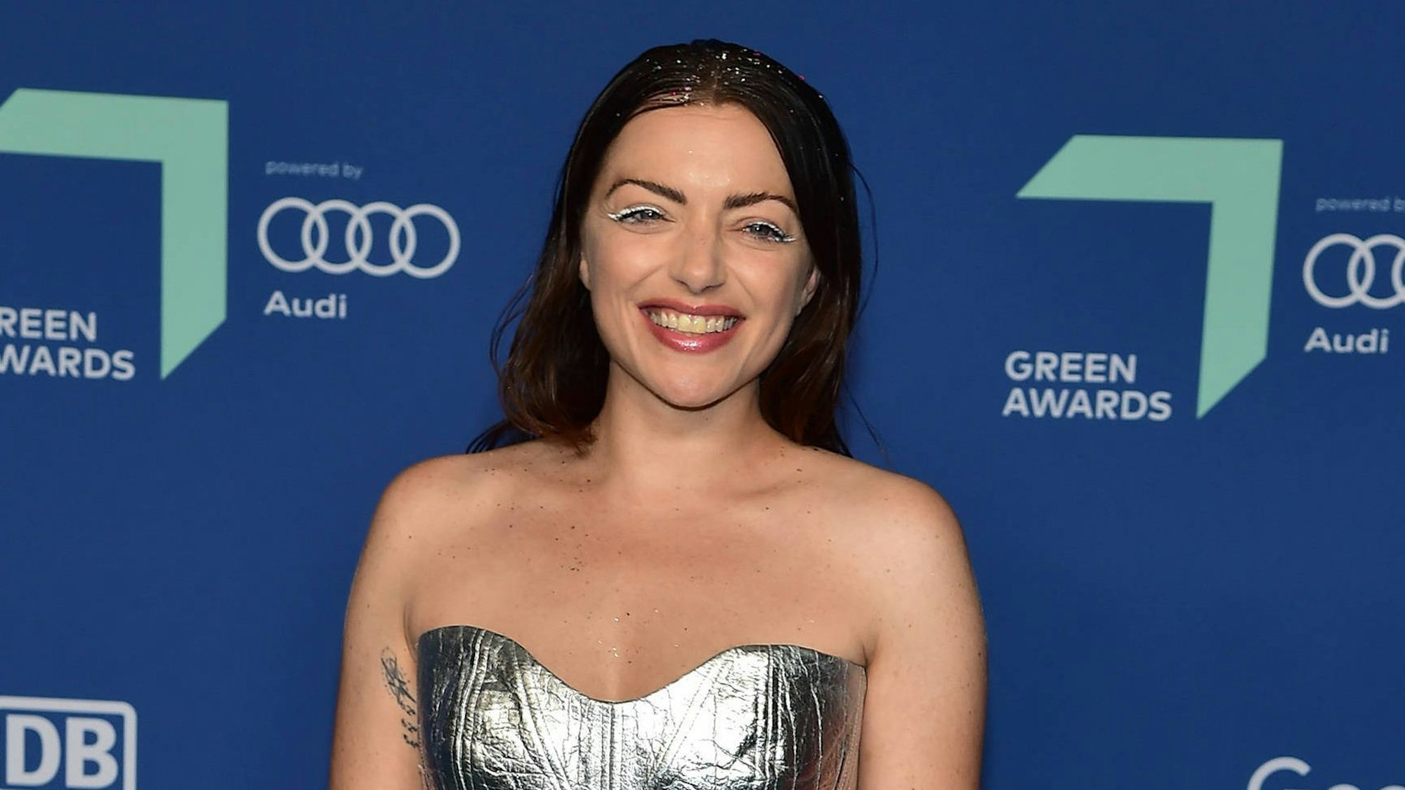 Anne Menden auf dem grünen Teppich der „Green Awards“.