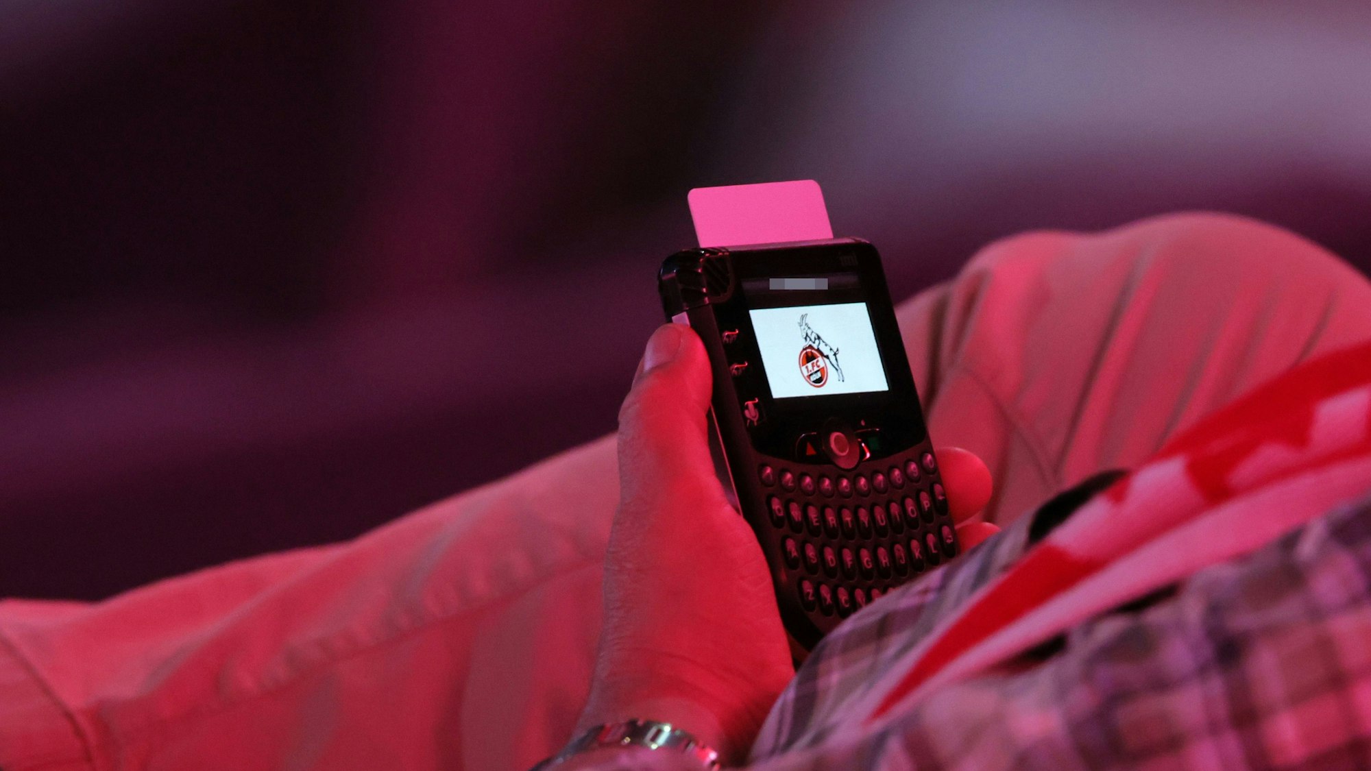 1.FC Köln, LanxessArena, Mitgliederversammlung, elektronisches Abstimmungsgerät (1. FC Köln), 27.09.2023, Bild: Herbert Bucco
Herbert Bucco