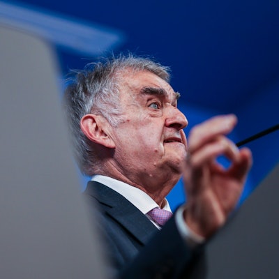 Düsseldorf: Herbert Reul (CDU), Innenminister des Landes Nordrhein-Westfalen, bei der Kabinetts-PK zur Umsetzung des Maßnahmenpakets zu Sicherheit, Migration, Prävention.