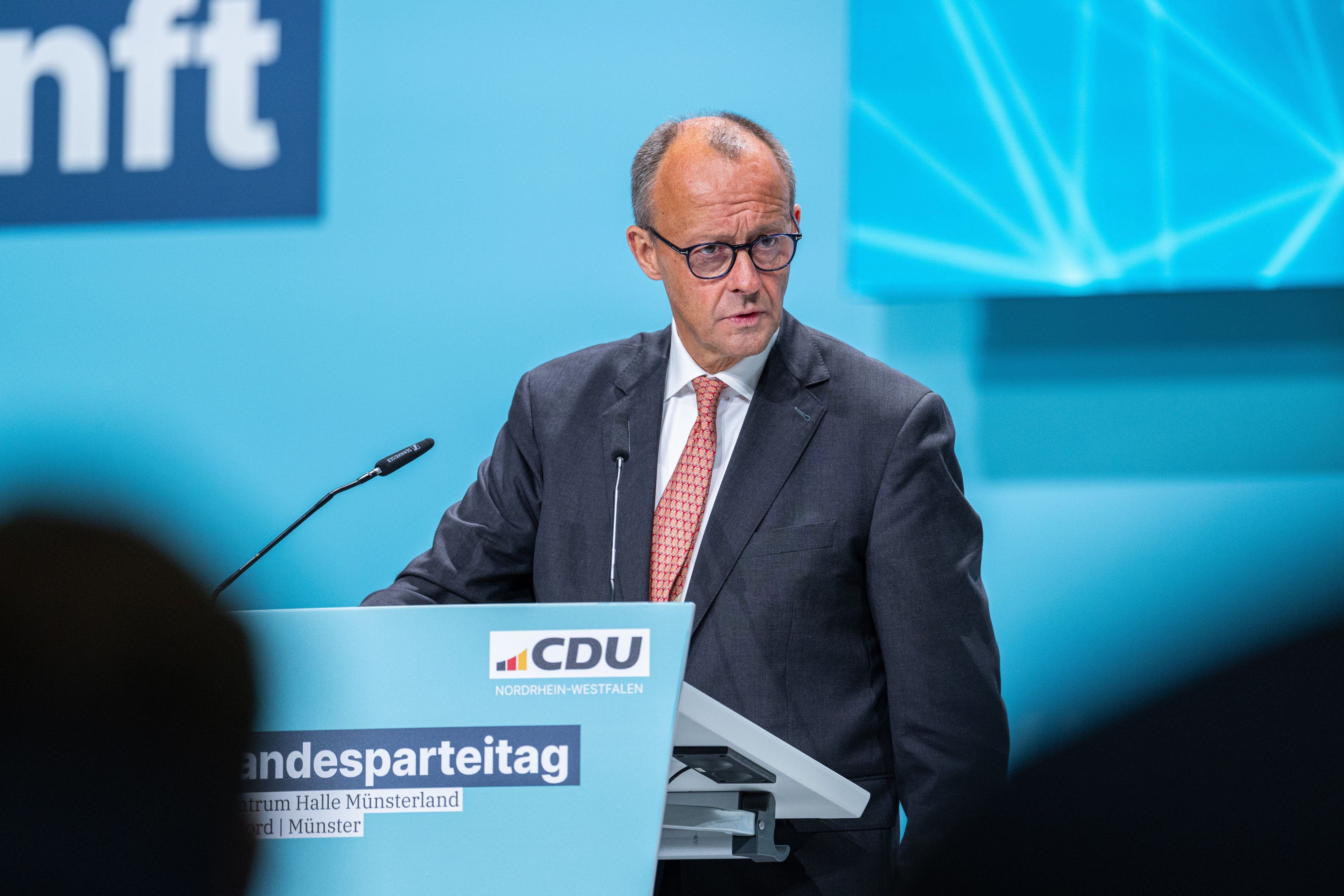 Friedrich Merz, CDU-Bundesvorsitzender und Unionsfraktionsvorsitzender, spricht auf dem 46. Landesparteitag der CDU Nordrhein-Westfalen.