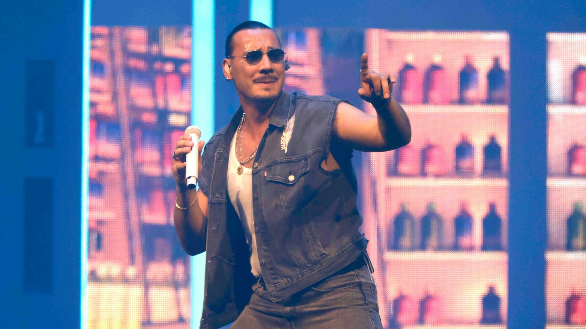 Apache 207 bei seinem Auftritt in der Lanxess-Arena im Mai dieses Jahres.