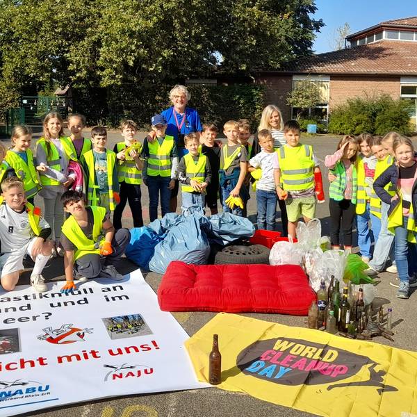 Das Bild zeigt die Klasse 3c der Nordschule in Erftstadt-Lechenich.