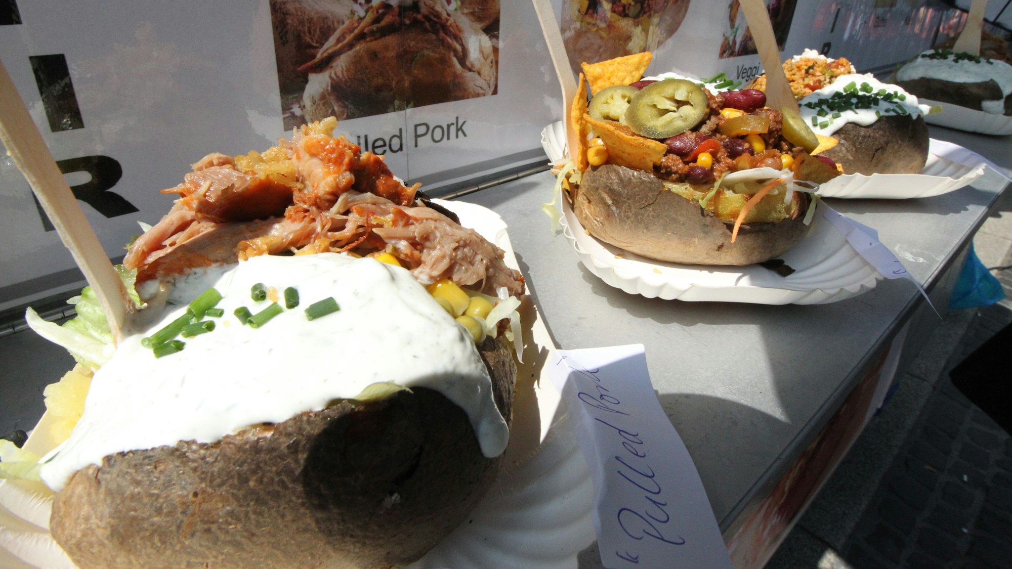 An rund 25 Foodtrucks wird es beim ersten Siegburger Street Food Festival auf dem Marktplatz Speisen und Getränke geben.