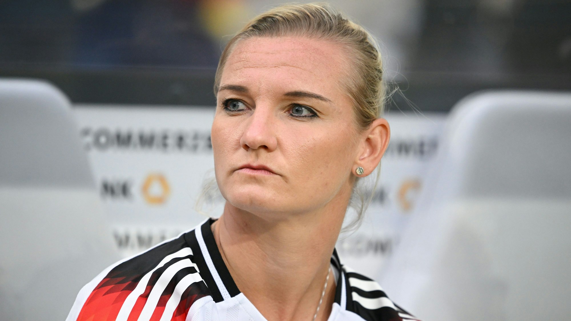 Kapitänin Alexandra Popp hat ihren Rücktritt aus dem Nationalteam erklärt.