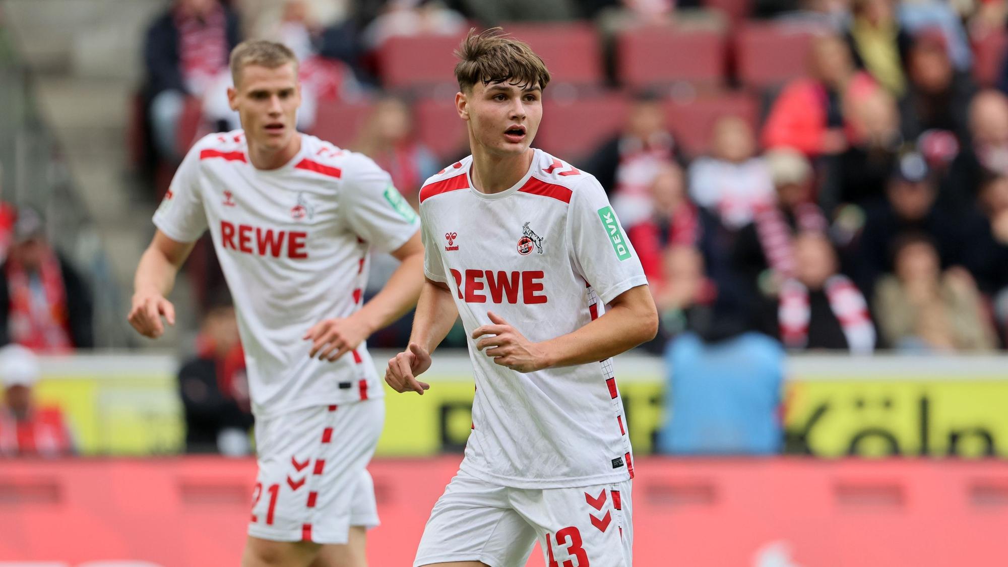 1. FC Köln vs. Karlsruher SC, 7. Spieltag, Steffen Tigges, Jaka Cuber Potocnik (1. FC Köln), Bild: Herbert Bucco