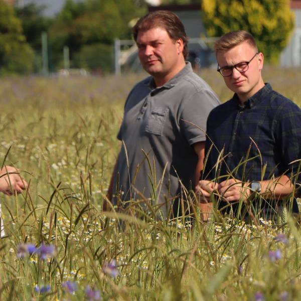 Das Bild zeigt die Landwirte Jörg Hoffsümmer, Martin Richrath und Thomas Neisse.
