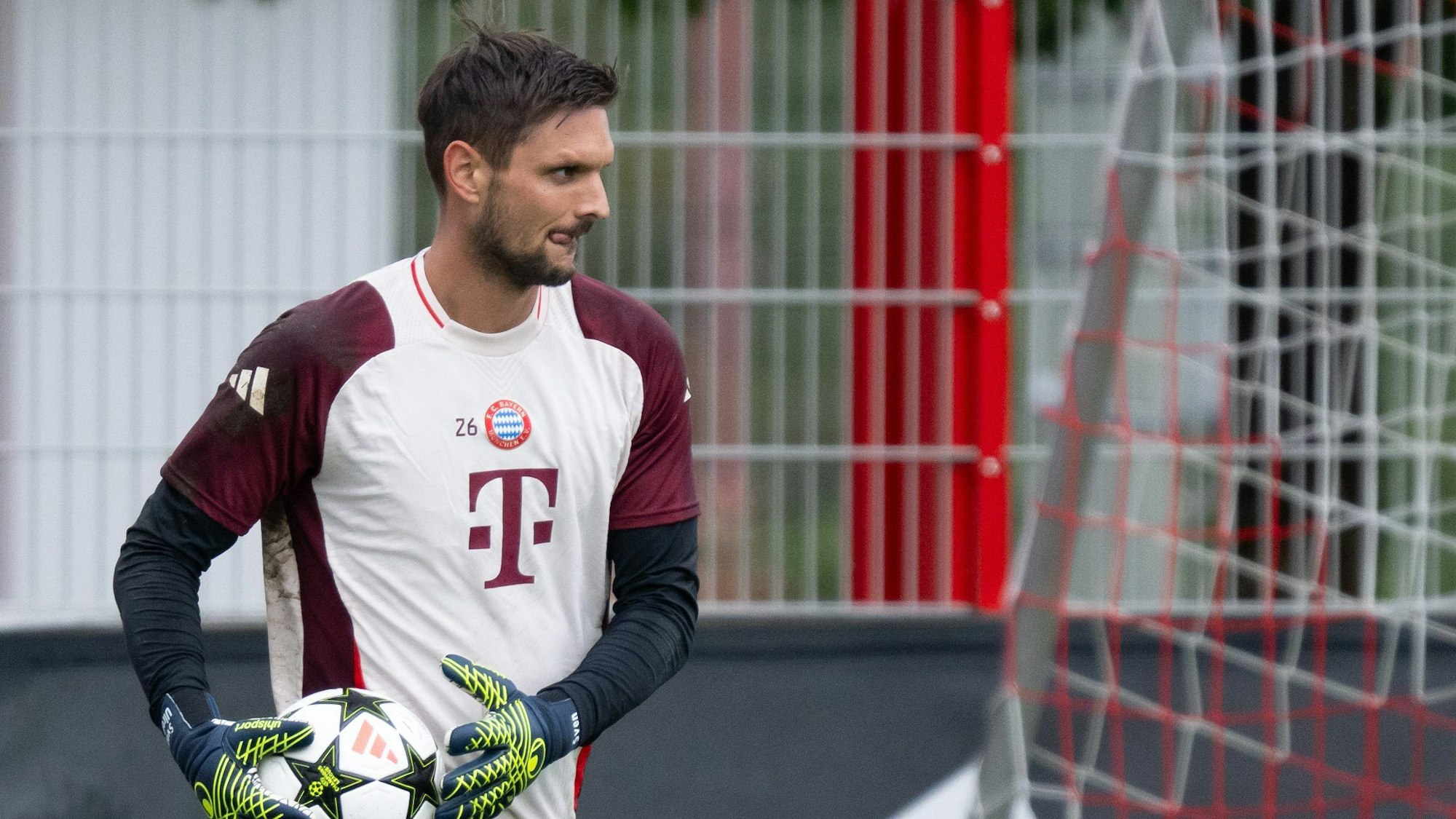 Torwart Sven Ulreich in Aktion.
